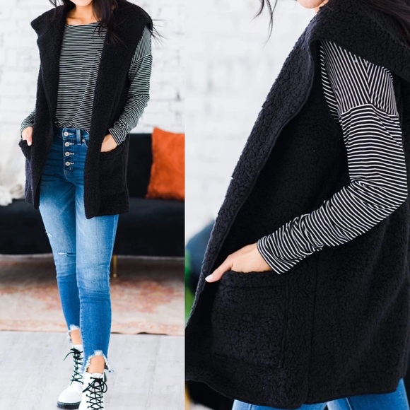 Jackets & Blazers - LAST 1️⃣! Soft Sherpa Hood Pocket Faux Fur Vest